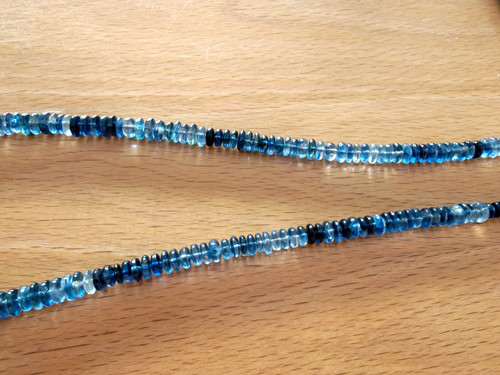Blaue edelstein - (wassersaphir),