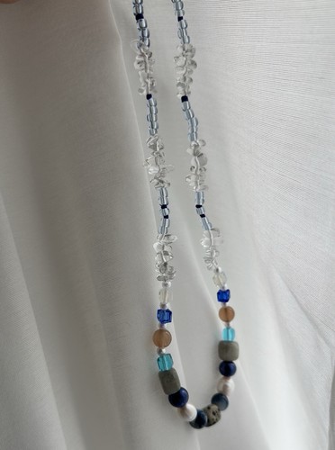 Halskette blau transparent